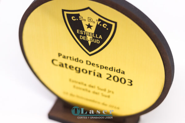 Reconocimientos en acrílico bicapa símil metal sobre mdf de 5,5 mm - Image 12