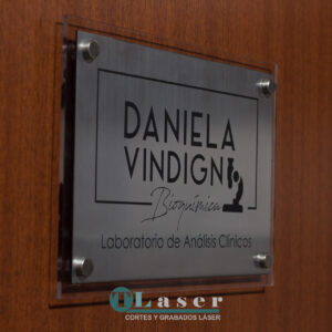 Placa Acrílica de pared símil metal